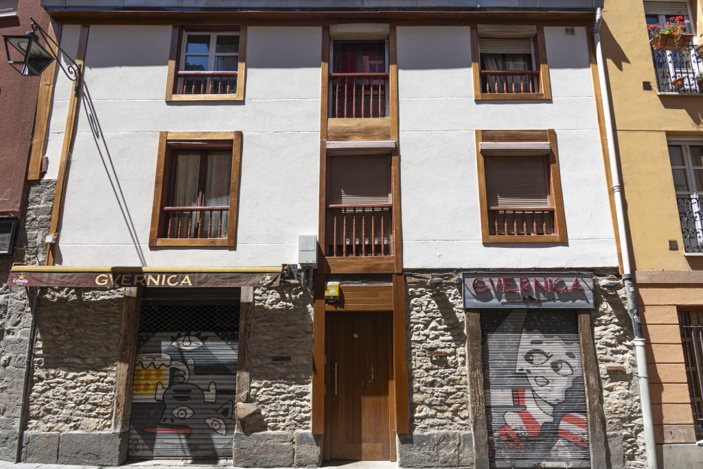 Fachada Pintorería 19